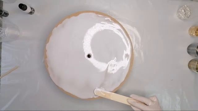 ⏰ ВЫПОЛНЕНИЕ ЗАКАЗА В ПРЯМОМ ЭФИРЕ⏰ Заливаем Нежные Часы Из Эпоксидной Смолы. ⏰ смотреть онлайн