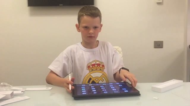 Apple Pencil для iPad Pro смотреть онлайн