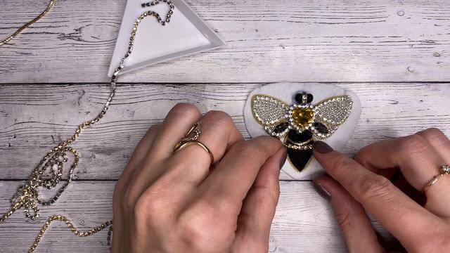 ? Брошь ПЧЕЛА ИЗ БИСЕРА | МК| DIY BROOCH BEE смотреть онлайн