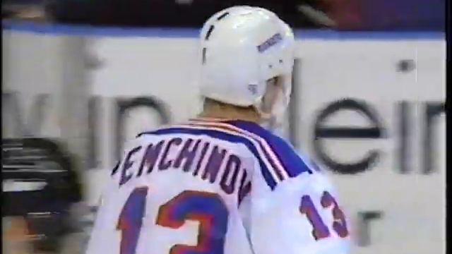 Sergei Nemchinov's brilliant shorthanded goal vs Ducks and Shtalenkov (4 dec 1995) смотреть онлайн