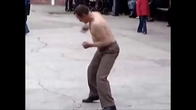 Алкаш садится на шпагат! смотреть онлайн