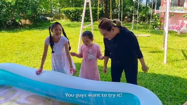 Bug's 10,000 pounds of Oobleck Pool @LittleBigToys смотреть онлайн