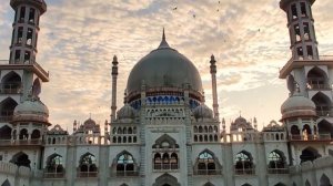 Чем отличаются сунниты от шиитов? И почему они враждуют друг с другом?