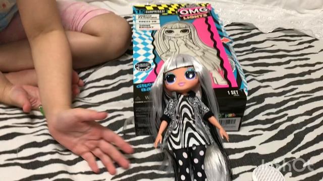 LOL SURPRISE GROOVY BABE смотреть онлайн