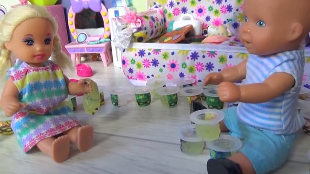 100 ниндзя слаймов для Макса Катя и Макс веселая семейка #мультики #слаймы #куклы смотреть онлайн