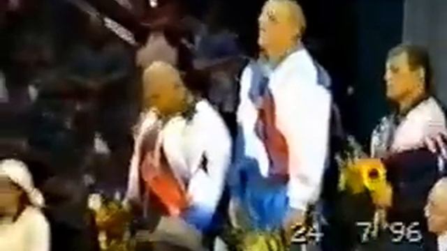 Medal Ceremony Aleksandr Karelin 1996 Russian Anthem (Atlanta Olympics 1996) [RAW Footage] смотреть онлайн