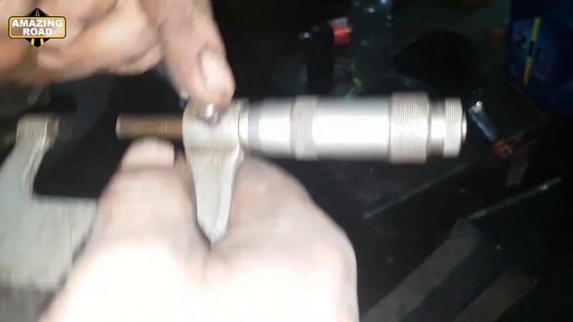 How to remove a drive shaft on Opel Astra H / Dismantling the drive shaft of the Opel Astra H смотреть онлайн