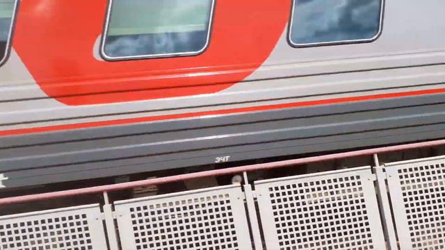 ЭП20-070 со скорым дневным поездом №70 " Липецк-Москва" смотреть онлайн