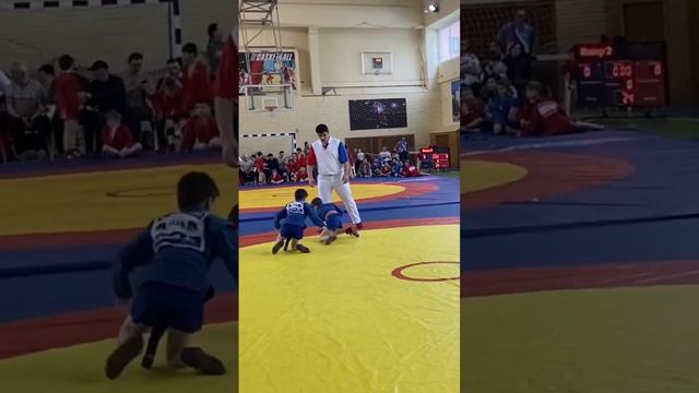 На соревнованиях#2схватка#самая эмоциональная схватка была#брат в синем✊➡️ смотреть онлайн