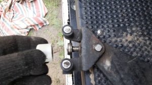 Ремонт нижнего ролика сдвижной двери Opel Vivaro, своими руками.