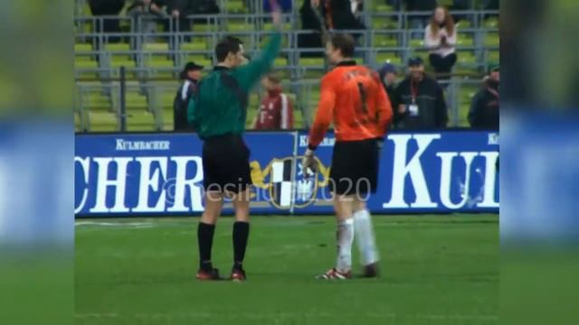 Outfiled Striker Jan Koller plays as Goalkeeper смотреть онлайн