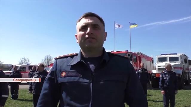Спасатели провели флешмоб '22 отжимания' смотреть онлайн