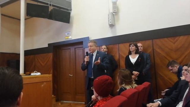 Встреча Волошина с жителями :: Лифты на проспекте Мира, вопрос депутата Бессонова смотреть онлайн