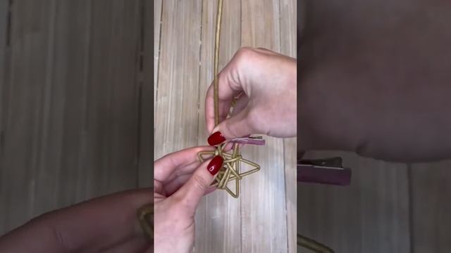 Новогодний декор из бумажной лозы. #diy #новыйгод смотреть онлайн