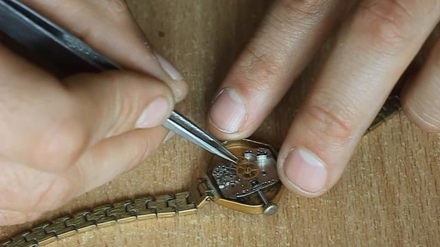 Разборка и сборка часов Луч (Женские) смотреть онлайн