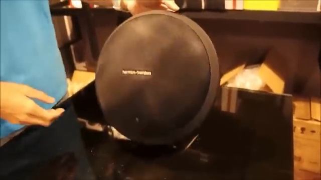 รีวิว ลำโพง Harman Kardon ONYX Studio 2 มิติเสียงชัดเจนคมชัด พลังเบสเหลือเฟือ!!! смотреть онлайн