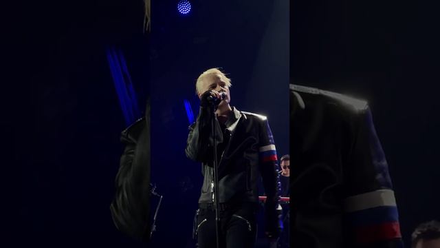 ...и только звук гитары так бодрит... смотреть онлайн