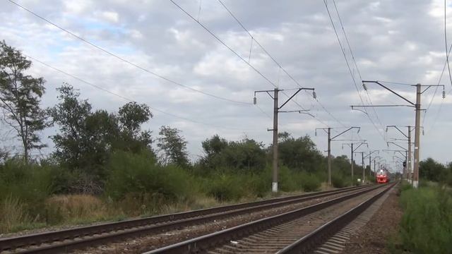 Электропоезд ЭД9Э-0052 смотреть онлайн