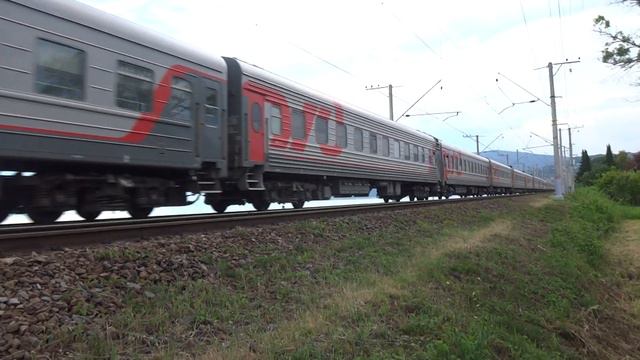 2ЭС4К-054 с поездом №542 Москва — Адлер. смотреть онлайн