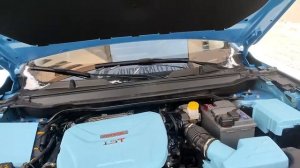 Проклейка периметра 5 й двери и уплотнители на капот Haval Jolion. И окрас глушителя.