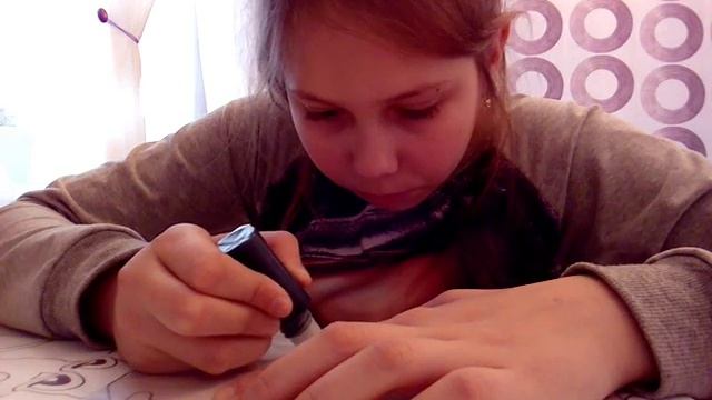 обзор///на витраж классно он светится в темноте,, классно советаю смотреть онлайн