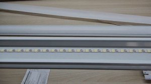 Светодиодные лампы светильники из магазина светофор. Освещение в гараже своими руками.