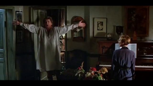 Victor/Victoria - Movie Trailer (1982) With Julie Andrews, Robert Preston, James Garner