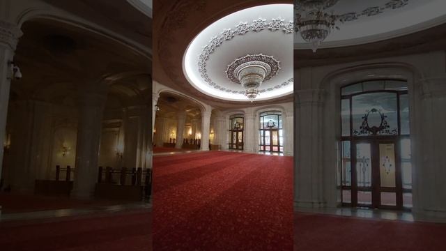 Дворец парламента Чаушеску, Бухарест, Румыния. Интерьер. смотреть онлайн