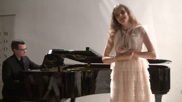 F. Lehar: Vilja Lied (Hanna Glawari's aria from operetta Die Lustige Witwe) смотреть онлайн