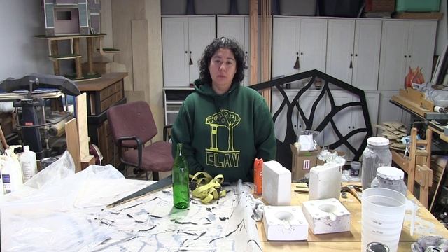 Don't Wake the Dragon: Build week 13 - sealing the base top, working with glass смотреть онлайн