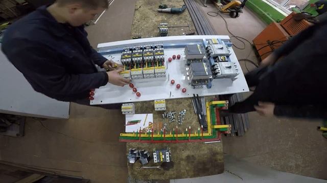 Сборка эл. щита смотреть онлайн