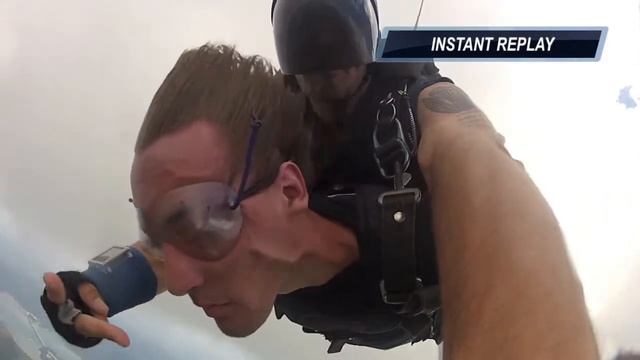 Jacob from Pinsun Al gets thrown from an airplane! смотреть онлайн