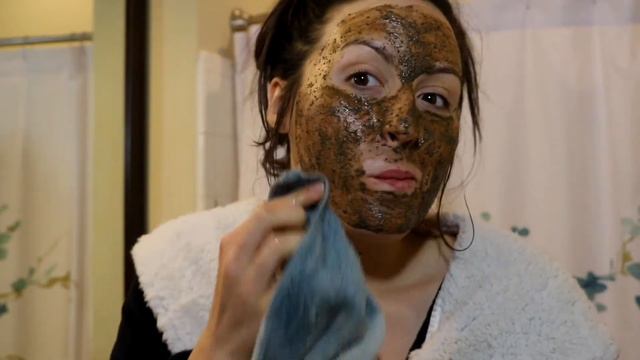 Exfoliate and get rid of that tired look with the smell of coffee? Face and Body Mask by Lush смотреть онлайн