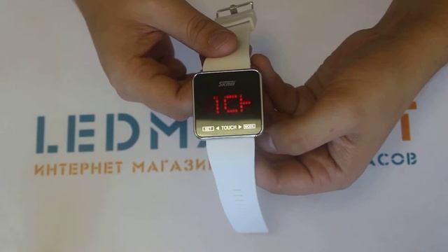 Сенсорные часы "SmartWatch" (white) смотреть онлайн