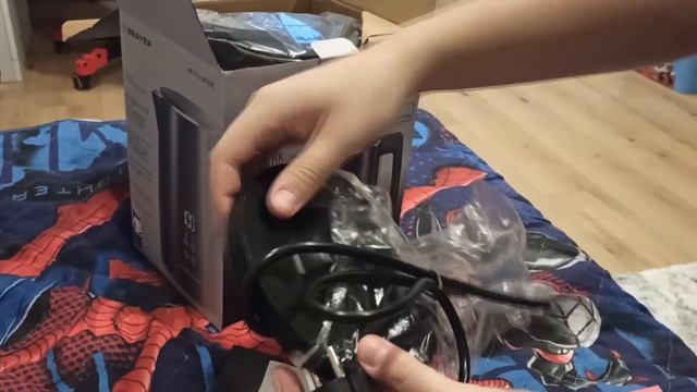 Распаковка — Электрочайник Brayer BR1035 смотреть онлайн