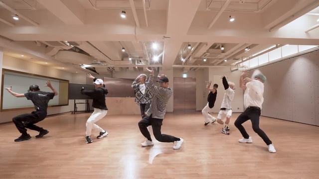 WayV 威神V 'Bad Alive (English Ver.)' Dance Practice