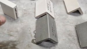 как сделать красивый угол на плитке, чем склеить керамогранит?