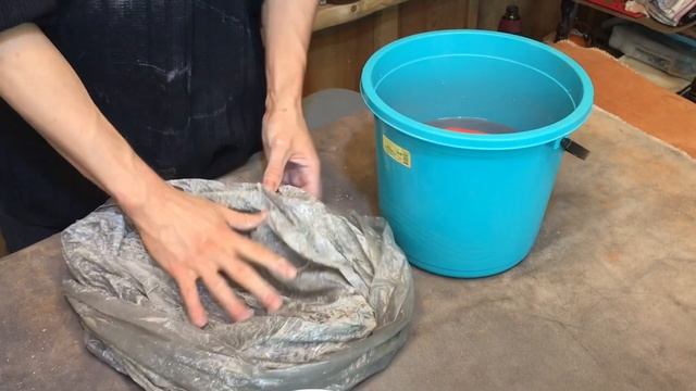 ? Что делать если глина подсохла и плохо лепится Волшебство керамики смотреть онлайн