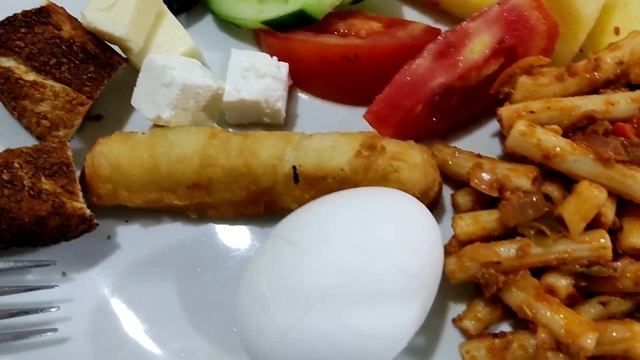 Наш завтрак в гостинице смотреть онлайн