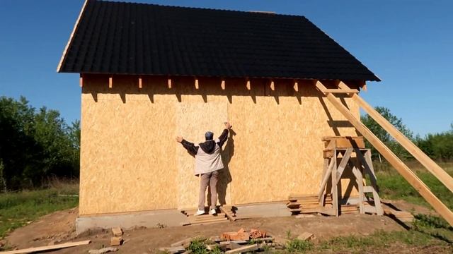 #5 Каркасный дом своими руками!!! / Делаем металочерепицу!!! / Крыша готова смотреть онлайн