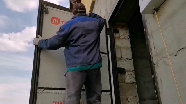 Утепление и декорирование двери смотреть онлайн