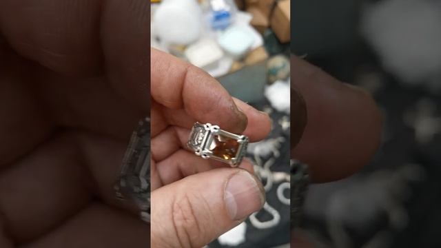 Славянский перстень с фианитом цвета Шампань, серебро 925 пробы, размер на заказ смотреть онлайн