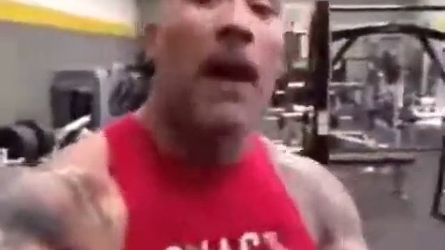 Скала рассказывает под музыку