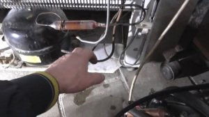 Мотор работает ,но не морозит .Ремонт морозильника Полюс.