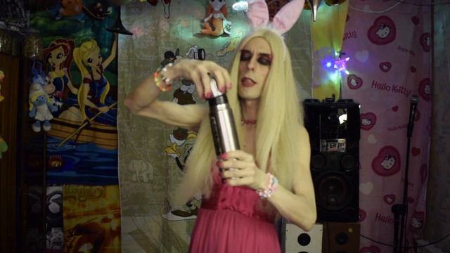 Блог Блондинки со стримершей Тейлор Фантазией из Likee (Какой лучше выбрать термос? 11 марта 2022) смотреть онлайн