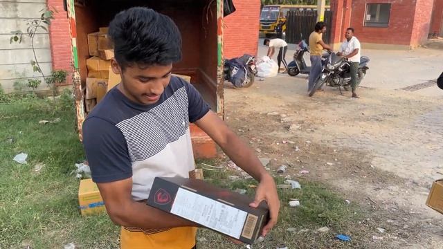 Naya laptop le hi liya Editing ke liye ??|Big Billion Days| Dream come true| смотреть онлайн