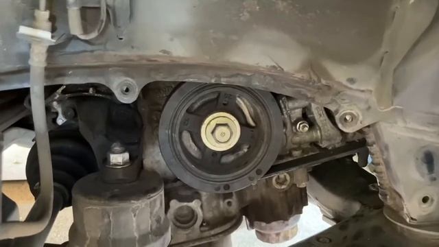 2013 Toyota Sienna - Drive Belt Replacement смотреть онлайн