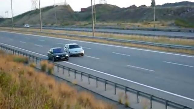 Renault Laguna 2.0 & VW Golf 1.6 SR yilmaz787 смотреть онлайн