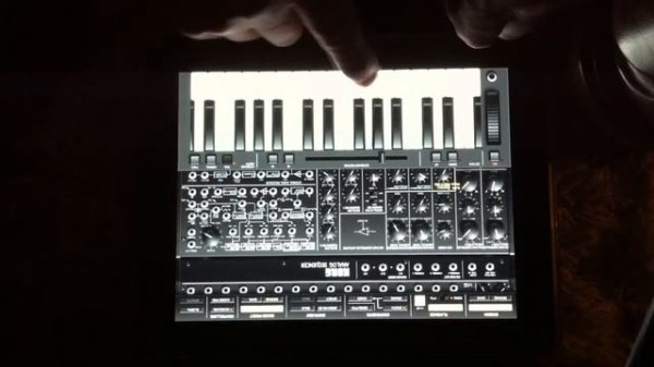 Korg iMS-20 iPad