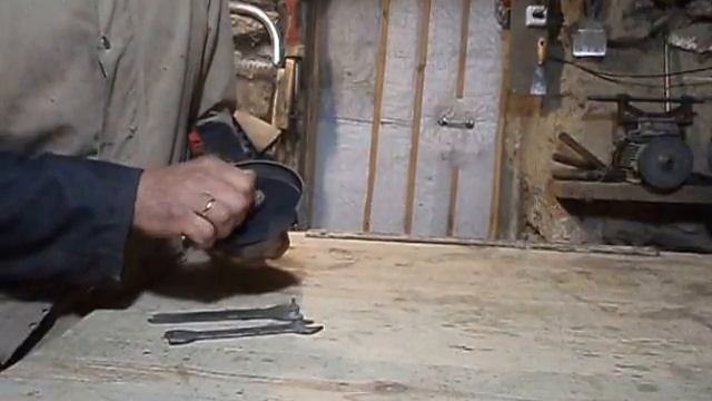 Болгарка диск больше не зажимает. смотреть онлайн